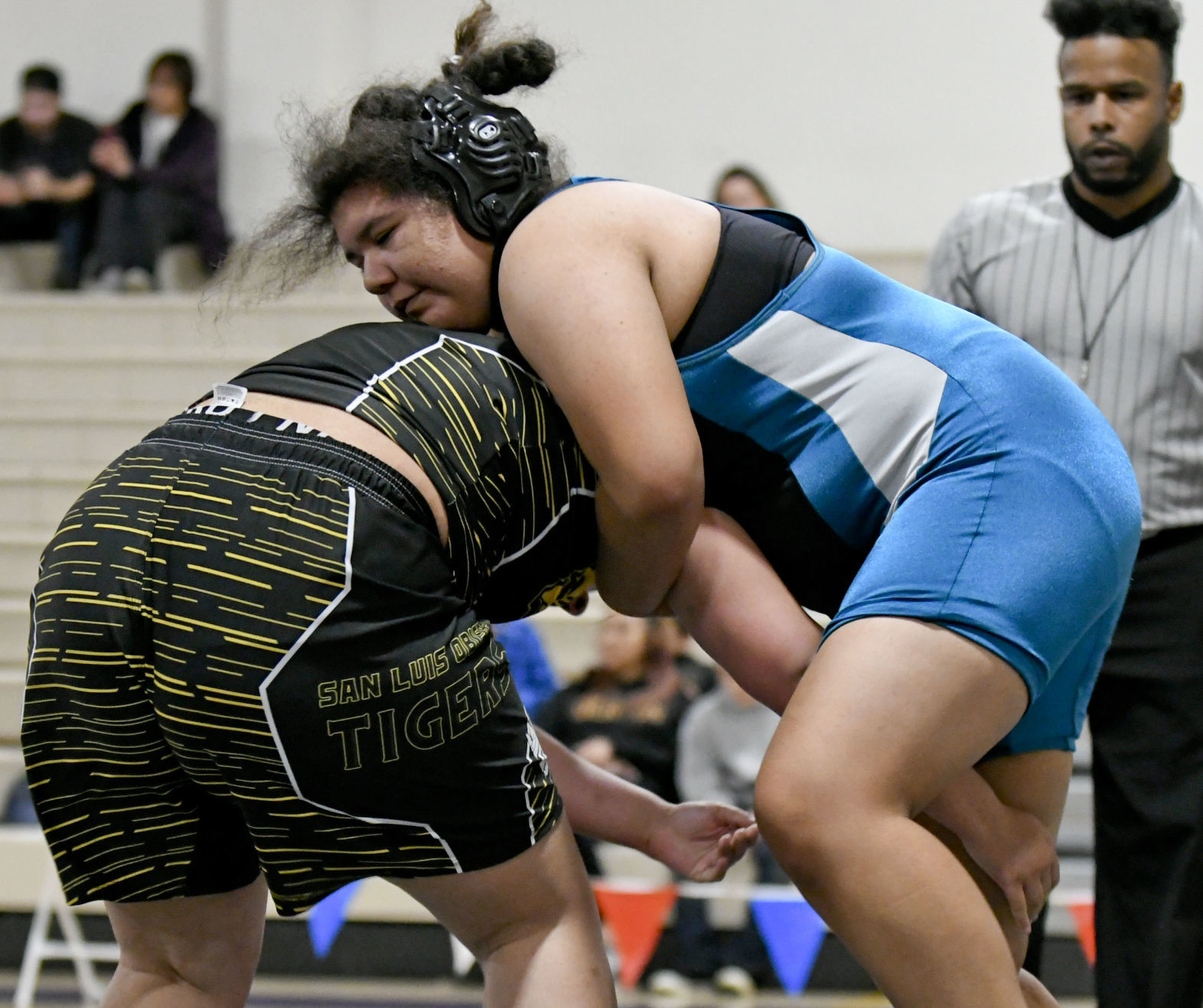 010820 Girls wrestling 03.jpg